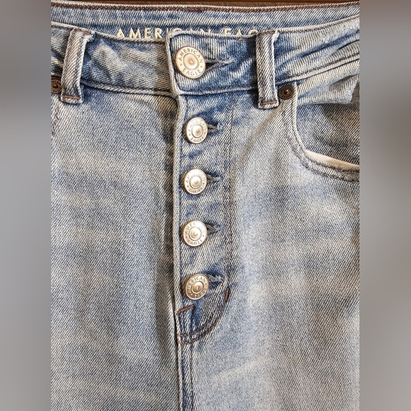 American Eagle Distressed Mom Jean Light Blue Women's Jeans - Picture 3 of 14